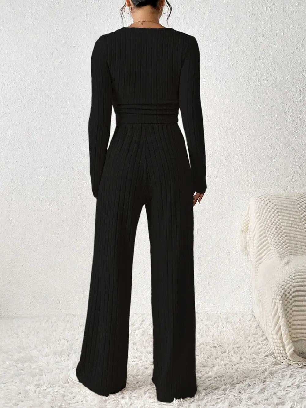 Set aus langärmligem Oberteil und Hose mit U-Ausschnitt