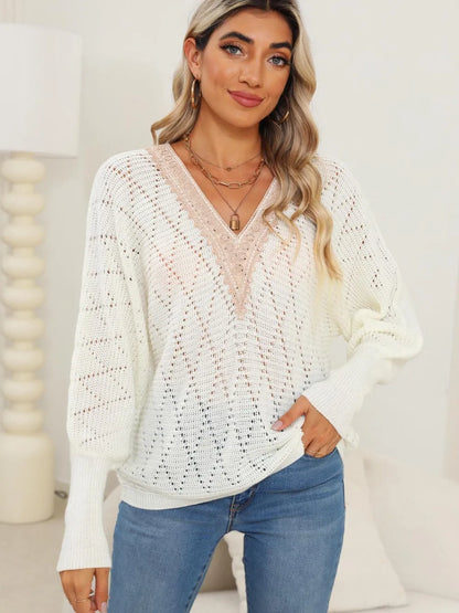 Autumn and winter hollowed out woven sweater with lace V-neck and batball sleeves